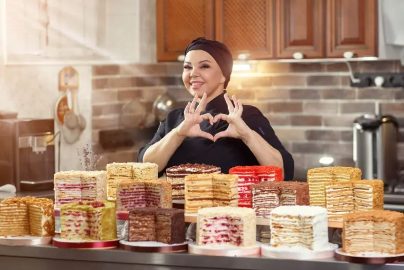 vkus_lobacheva / Ксюша Лобачева - В гостях у сказки. Наполеоны + медовики + Фабрика мороженого. Тариф Комбо