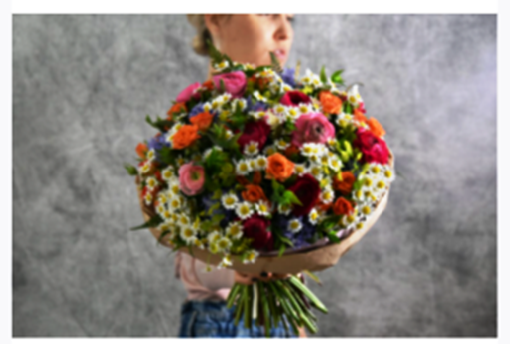 Катя Воробьёва - Углубленная практика. Работа с весенне-летним ассортиментом, свадебные букеты, композиции